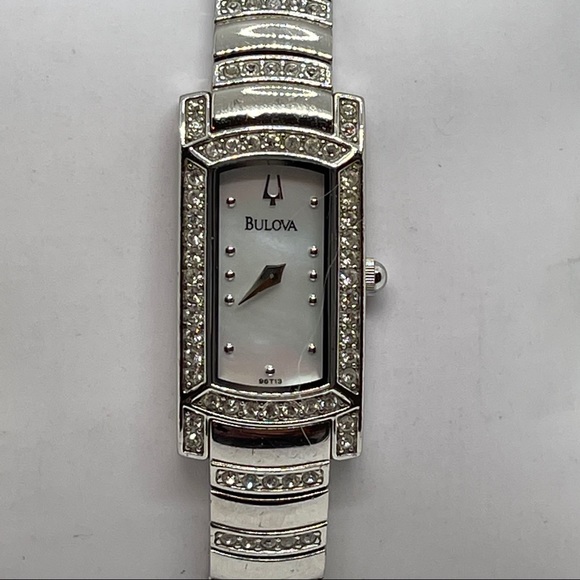 BULOVA💓 Women’s Watch mother of Pearl - Picture 2 of 5